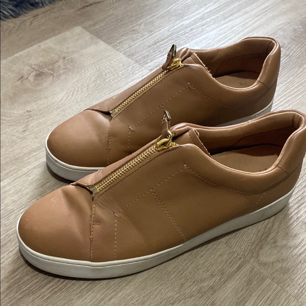 Vionic Splendid Ellis Women's Tan Slip-On Sneakers - Picture 3 of 10